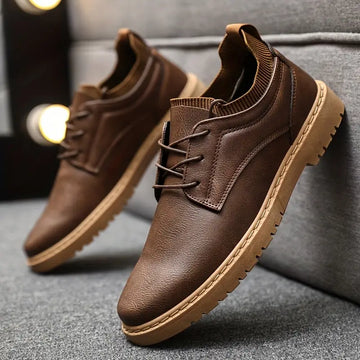 Men's fashionable shoes with anti-slip low-top design and wedge heel