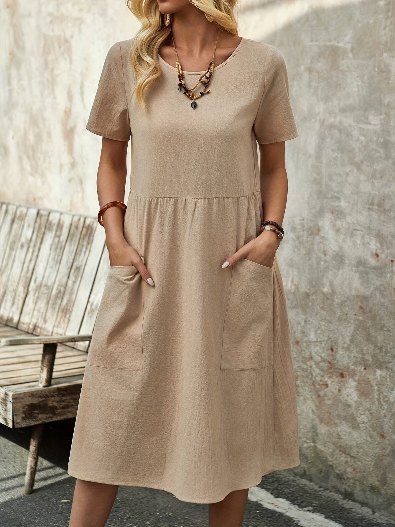 Leira - beige linen dress with buttons