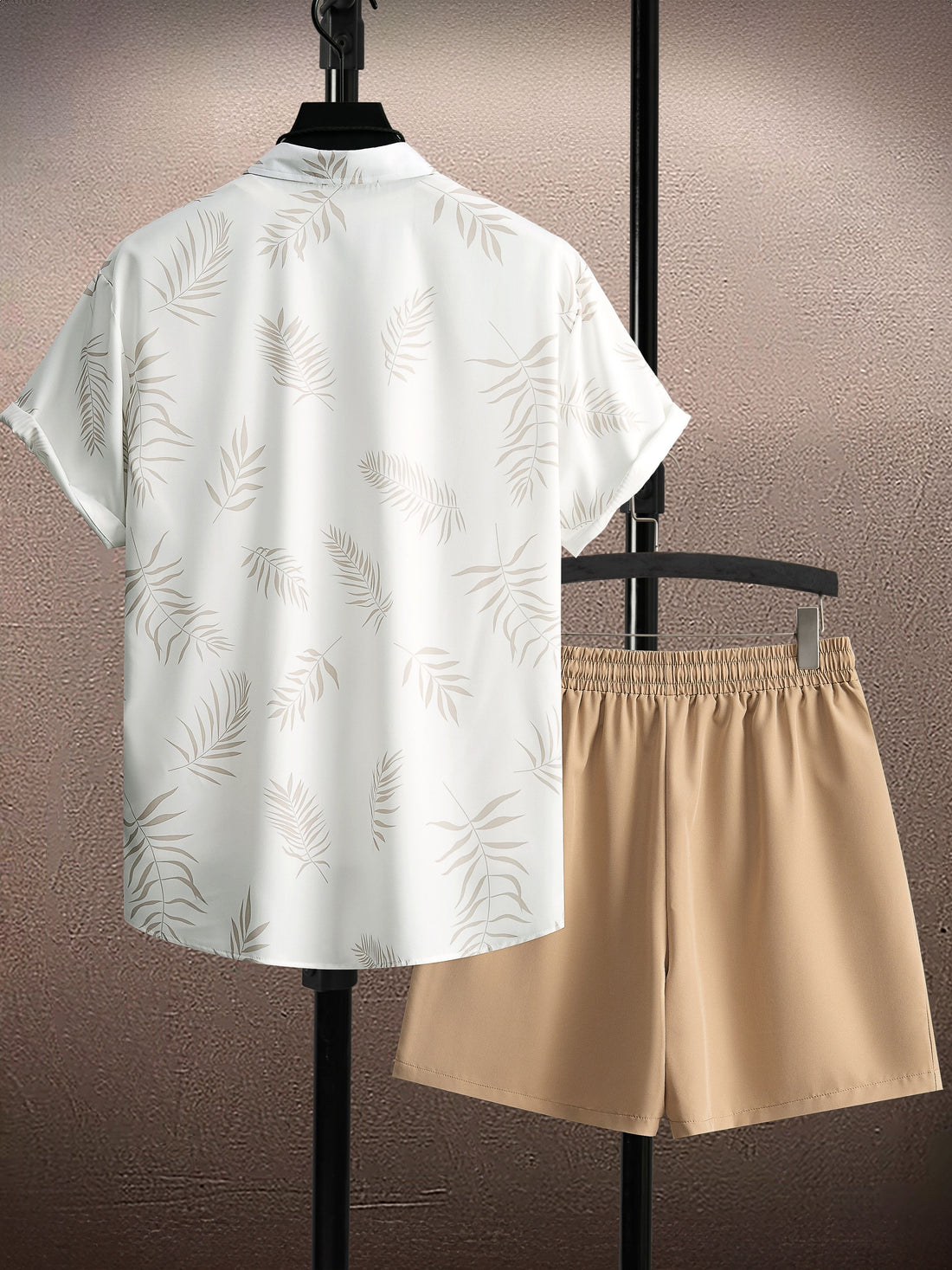 Leaf print shirt and drawstring shorts set for men