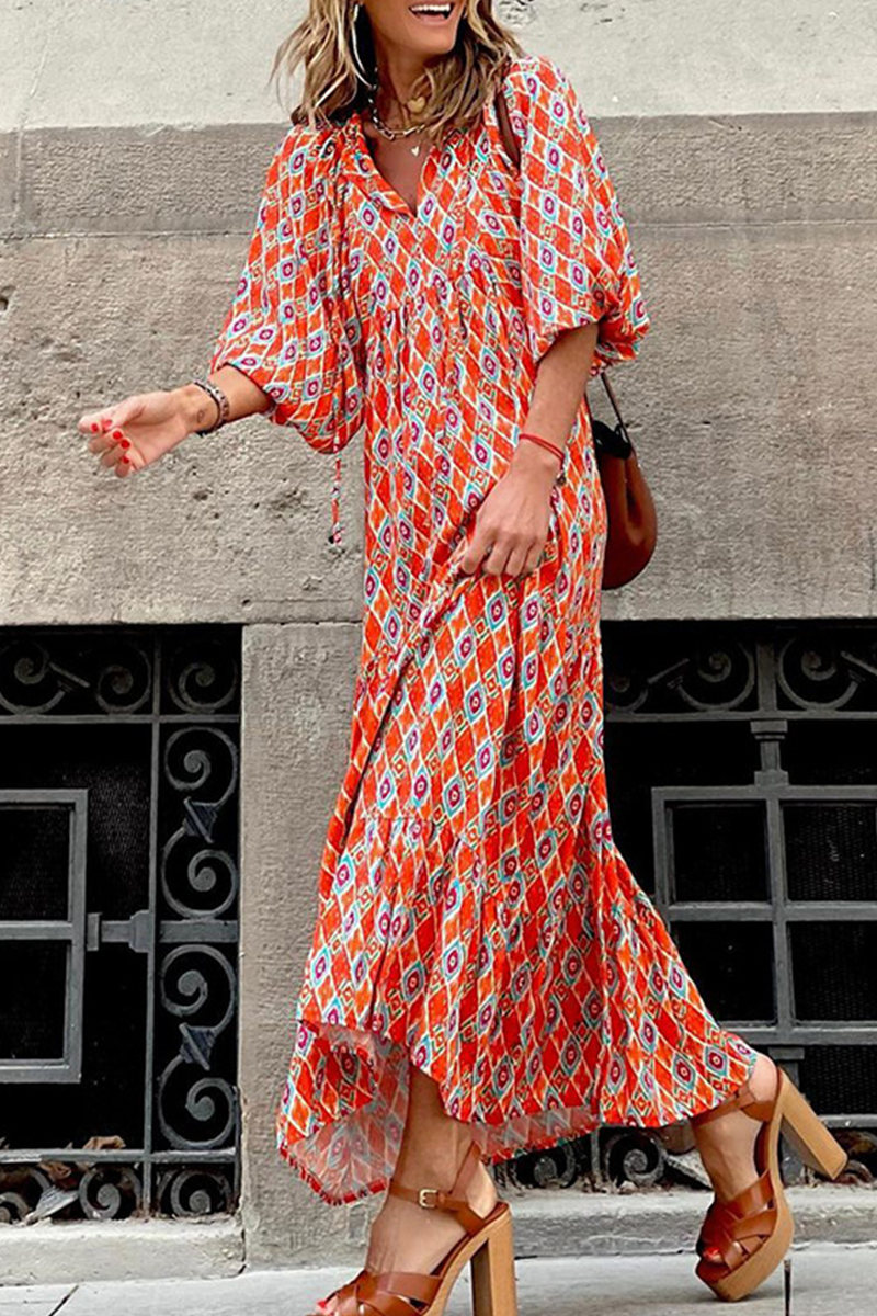 Valentina - v-neck long-sleeved dress with bohemian print