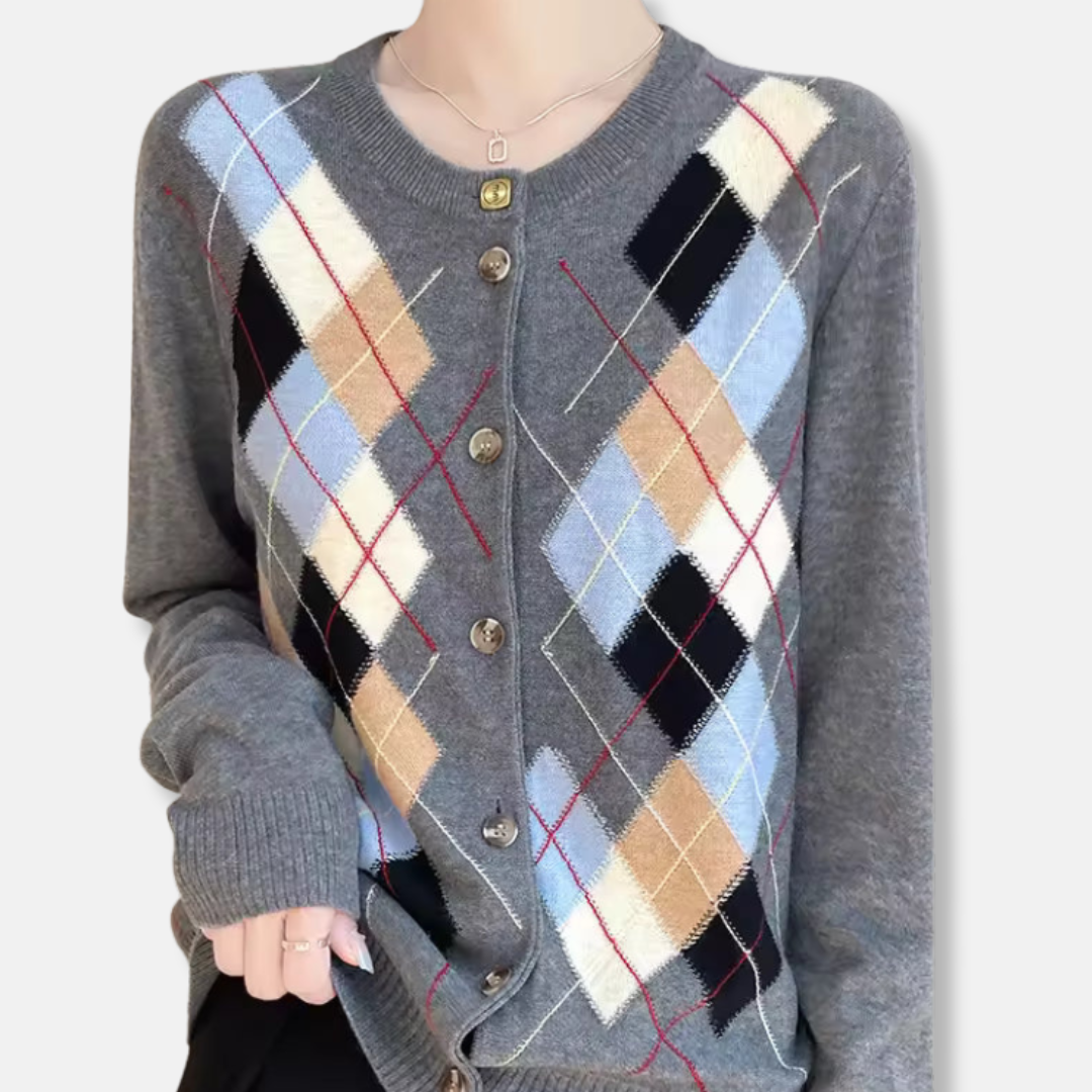 Women’s Cardigan Sweater - Fine Knit - Crew Neck - Argyle Pattern - Button Front