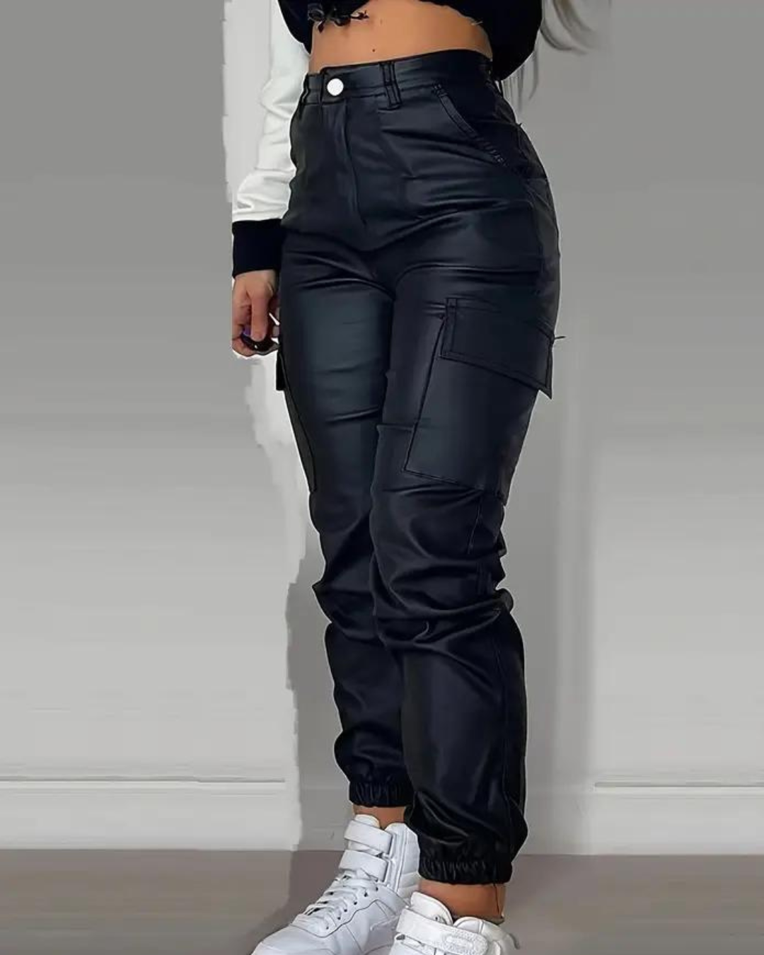 Shaney - Women's Black Cargo Pants