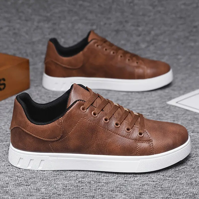 Men's casual lace-up shoes