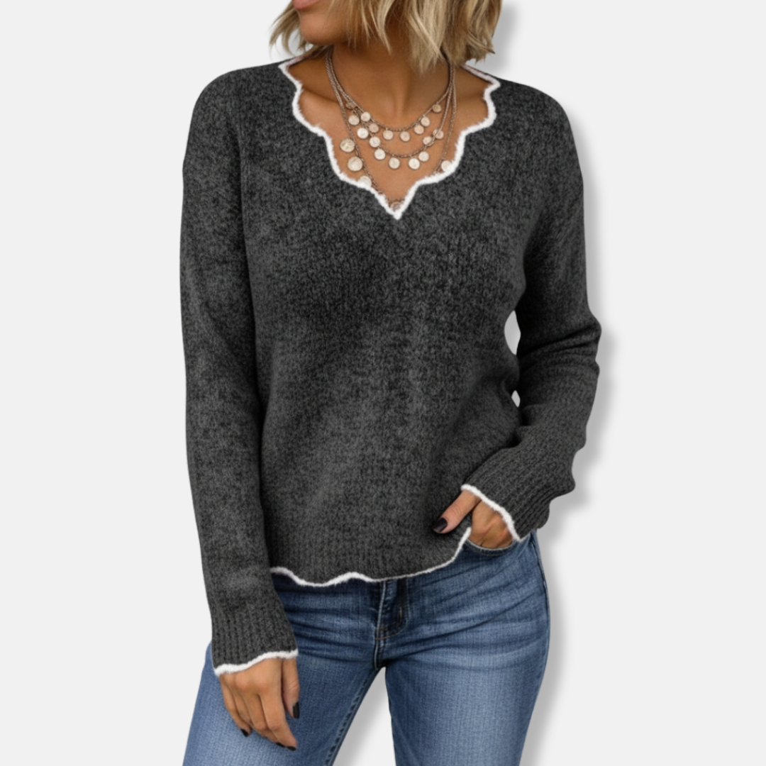 Women’s Sweatshirt – Relaxed Fit – Wool Knit – Scalloped Neckline – Soft Pullover