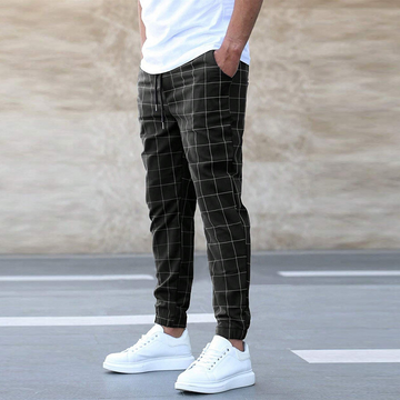 Men’s trendy checkered trousers