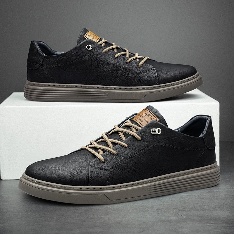 Men's classic lace-up sneakers