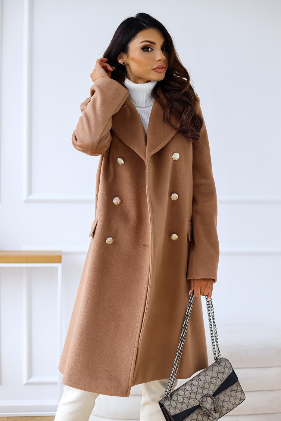 Women’s Long Coat – Wool Blend – Relaxed Fit – Double-Breasted – Wide Lapel Style