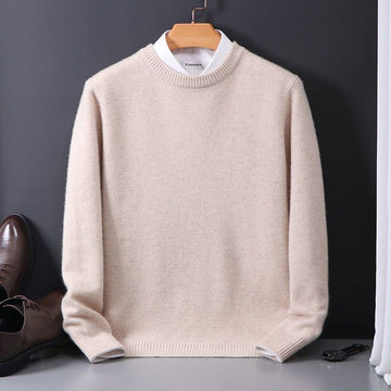 Comfortable loose fit men's sweater with round neck design