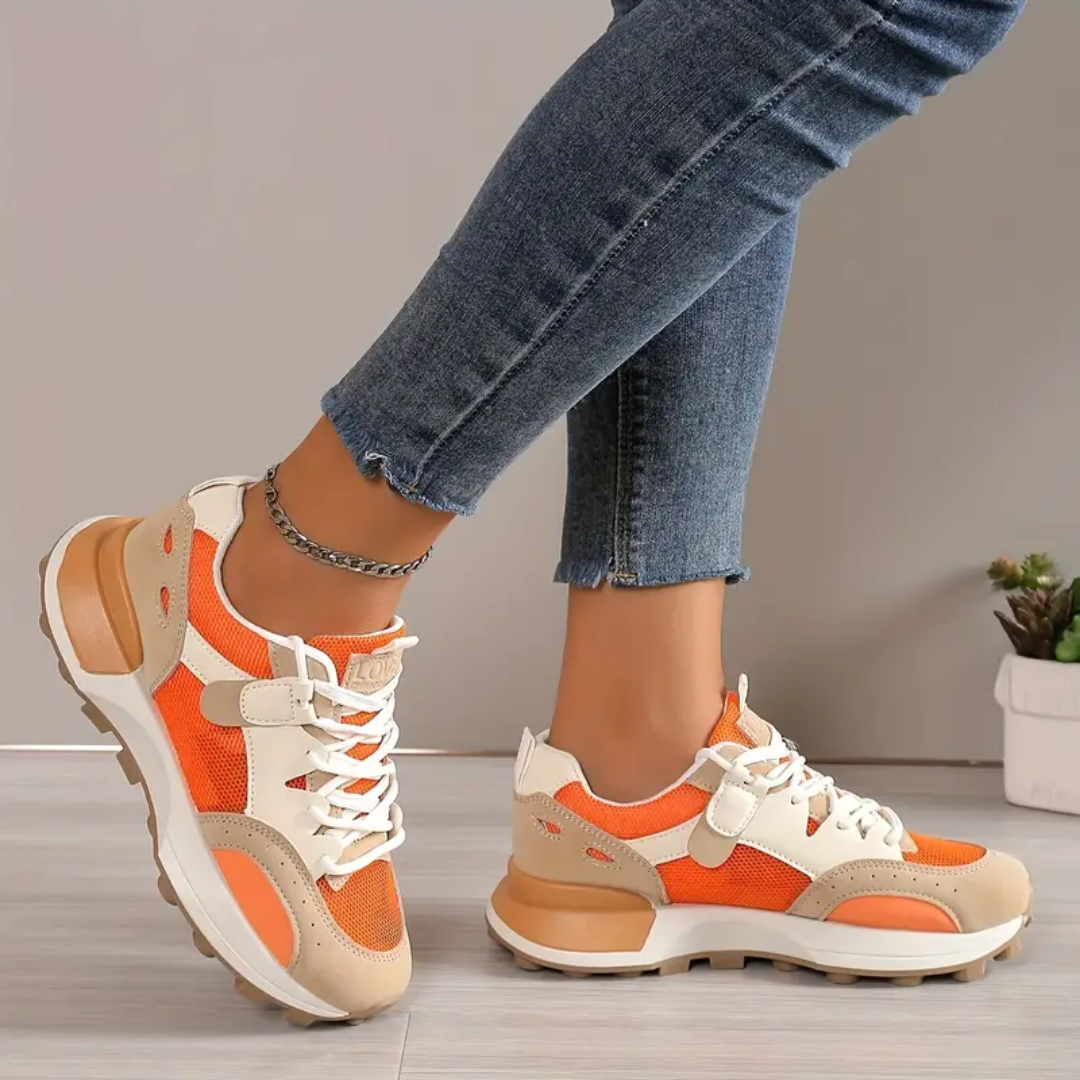 Women's Chunky Sneakers - Lace-Up - Thick Sole - Casual Sporty Design