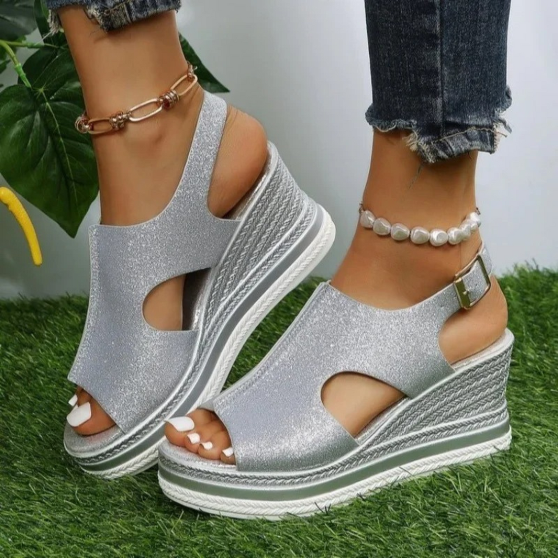 Neri -Wedge Heel Sandals with Glitters for Women