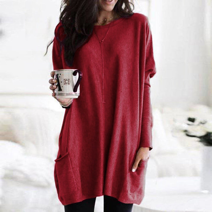 Women's relaxed fit pocket tunic for everyday comfort