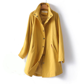 Women's lightweight trench coat with button closure