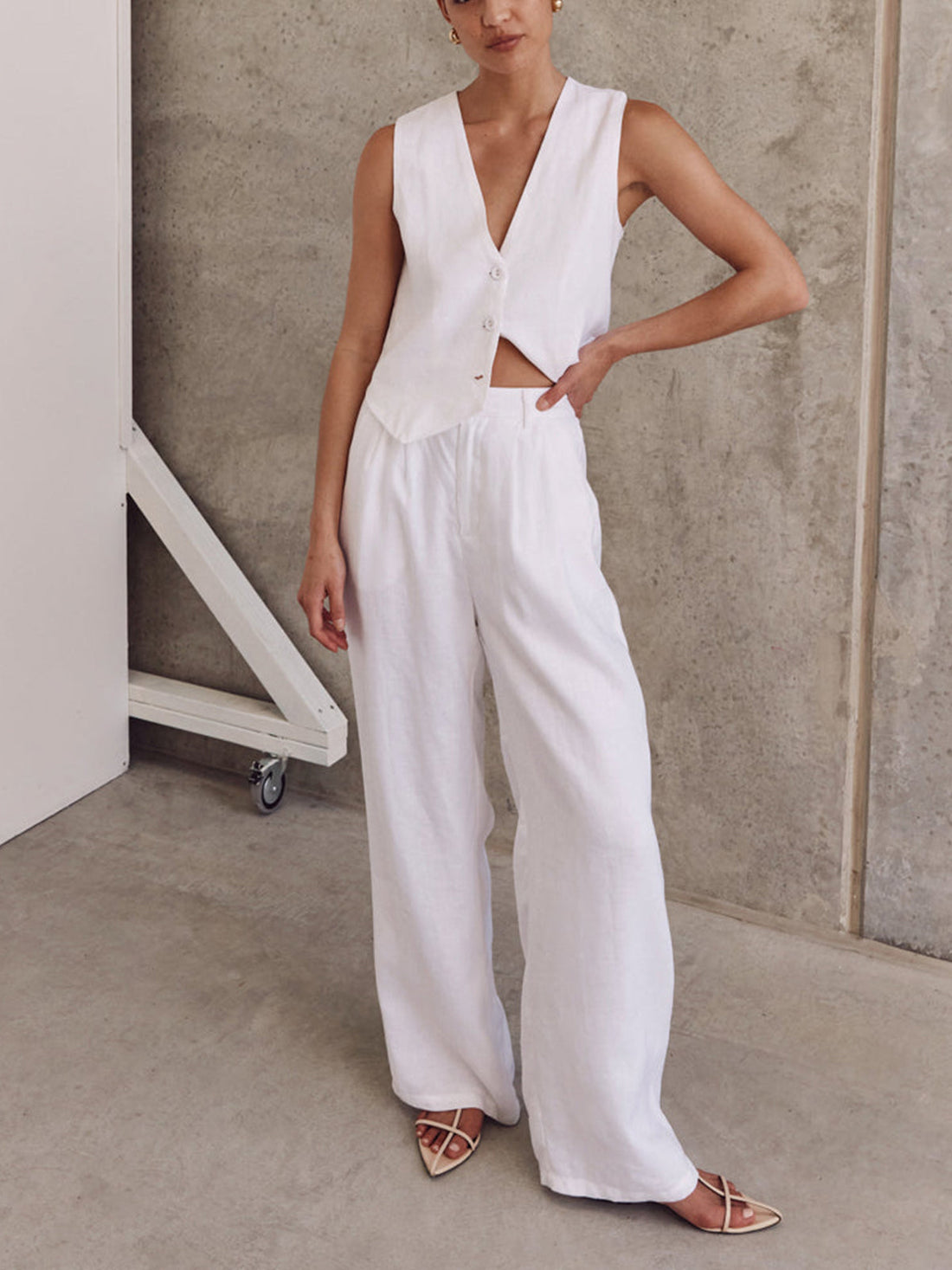 Carlie - sleeveless v-neck top casual pants set