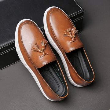 Men's leather loafers with tassels