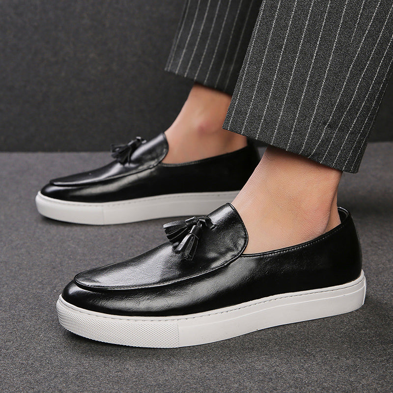 Men's leather loafers with tassels