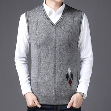 Men's casual vest for effortless autumn style