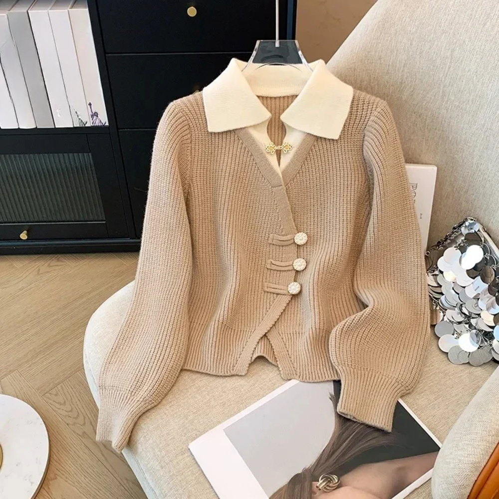 Women’s Cardigan Sweater - Knit - V-Neck - Cropped Length - Relaxed Fit