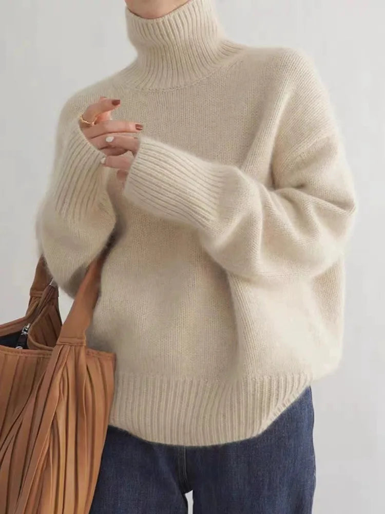 Women's oversized turtleneck sweater for cozy elegance