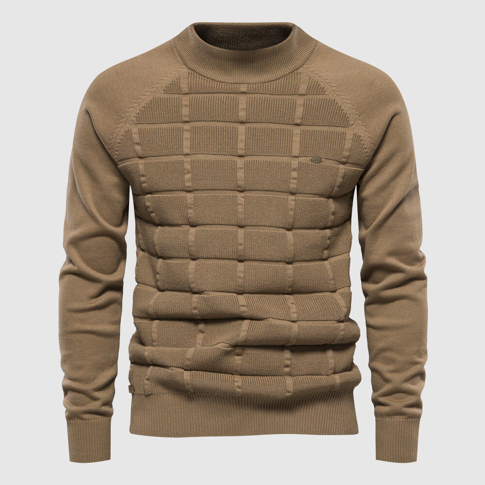 Men's winter sweater with round neck and textured pattern