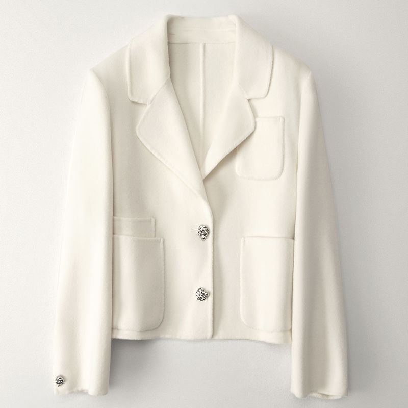 Women's cropped blazer with button cuffs