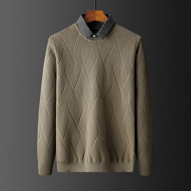 Men's knitted long sleeve sweater with geometric pattern