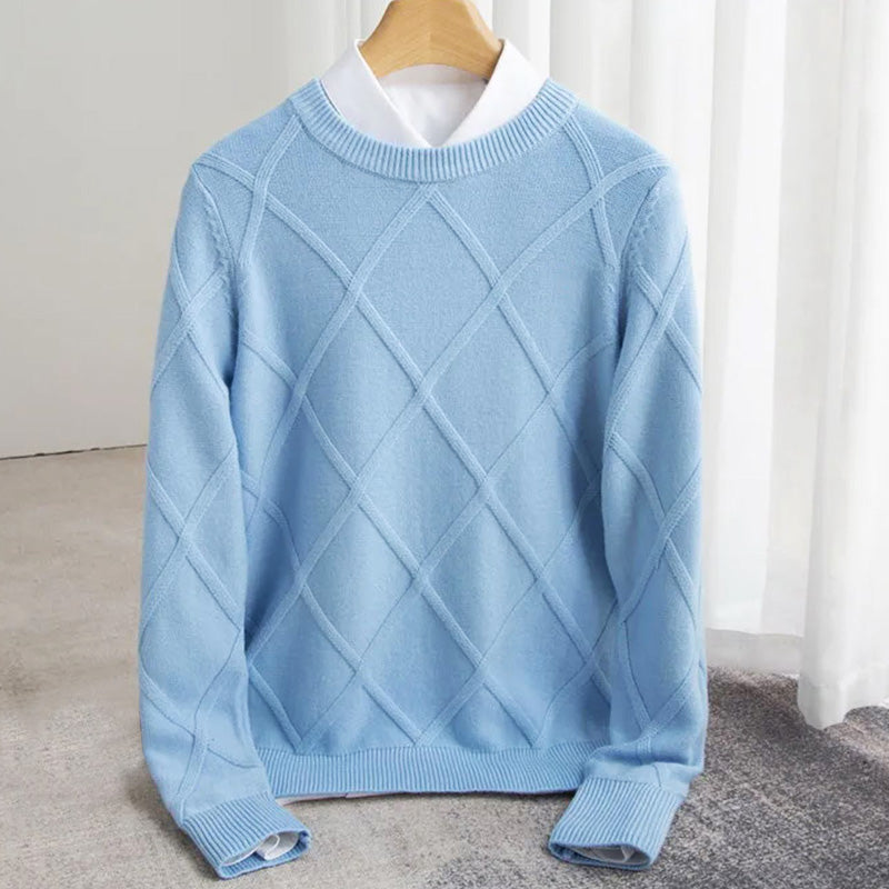 Men's sweater with diamond pattern