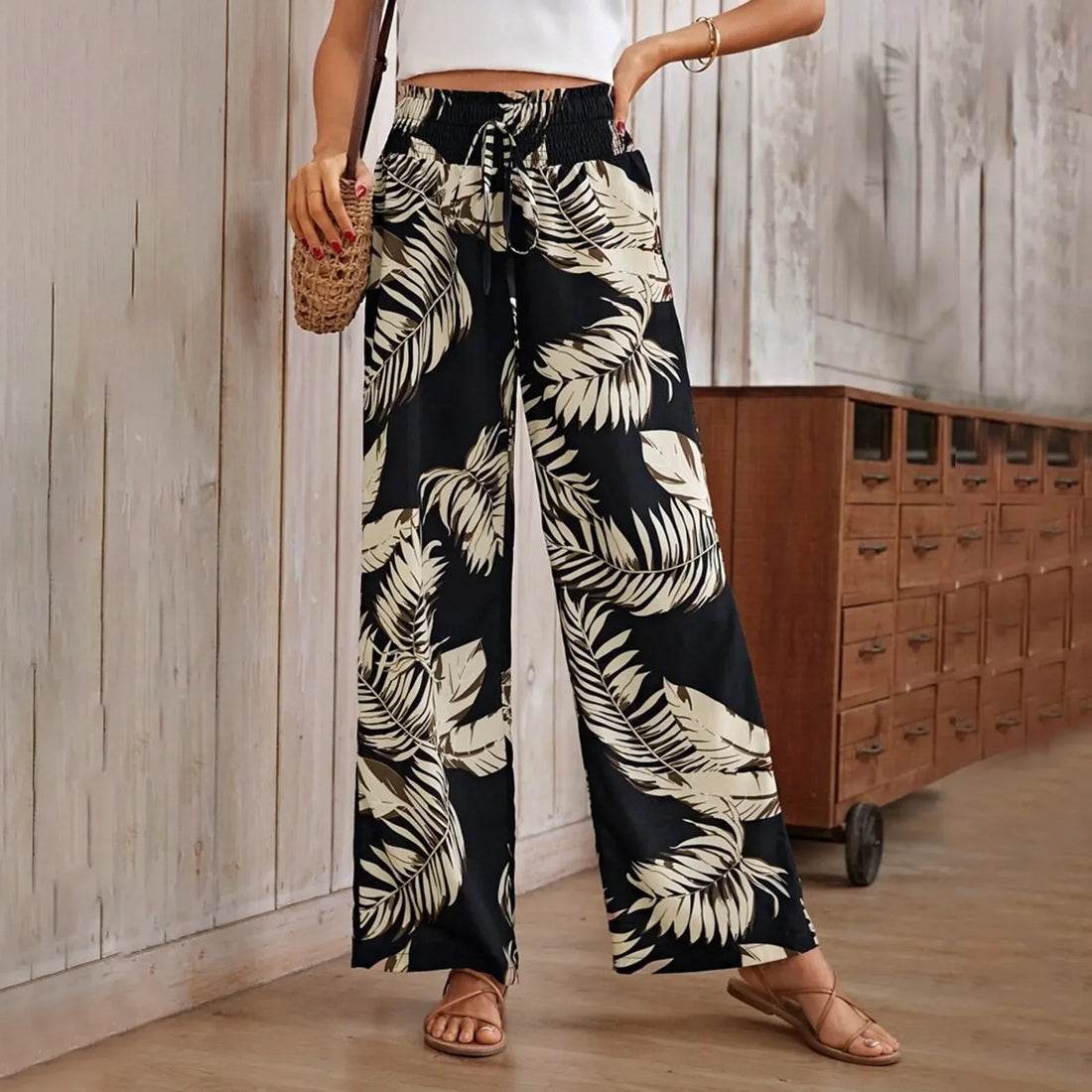 Leah - blue wide trousers with pattern