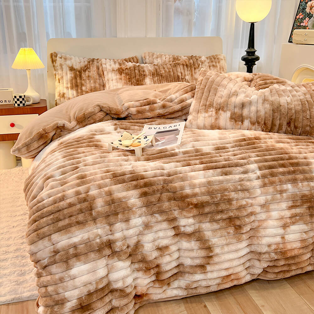 Plush Faux Fur Ribbed Comforter Set