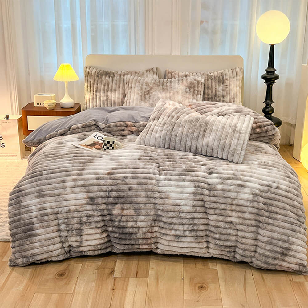 Plush Faux Fur Ribbed Comforter Set
