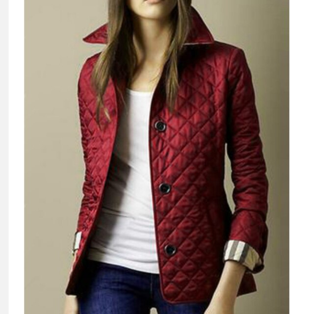 Stylish slim fit women's jacket with lapel collar for winter