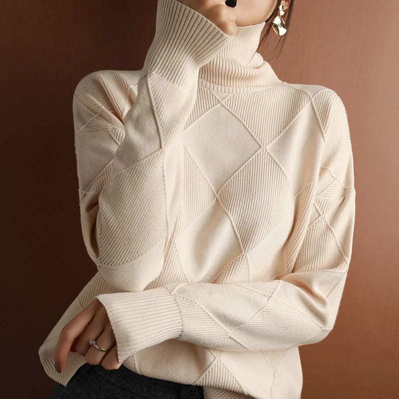 Diamond turtleneck long sleeve sweater for women