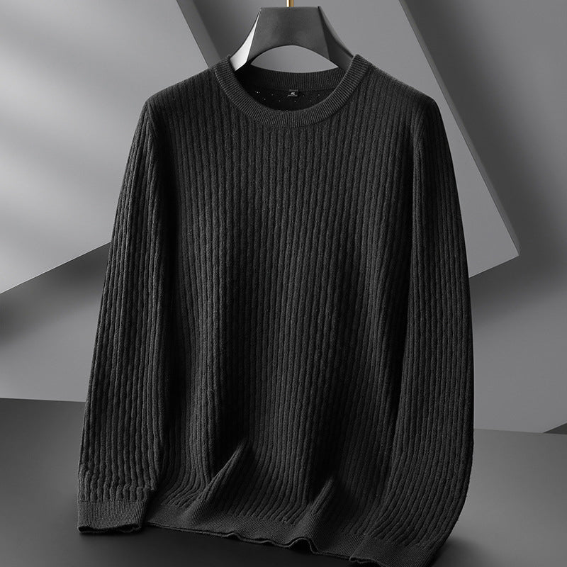 Men's round neck knit pullover for cold weather