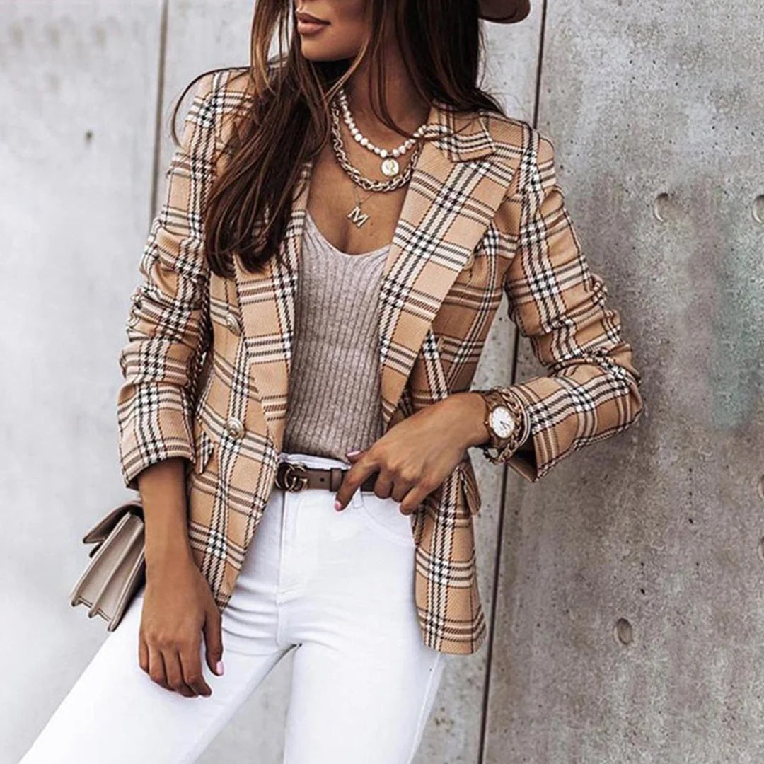 Women's plaid double-breasted blazer for smart-casual chic