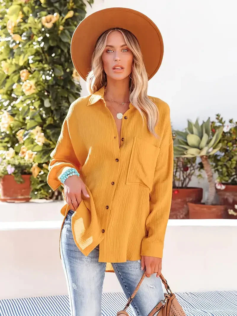 Women's oversized button-down shirt for casual chic