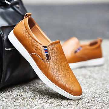 Men's leather loafers with striped detail