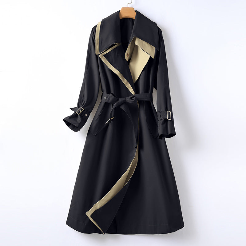 Women's trench coat with contrast collar