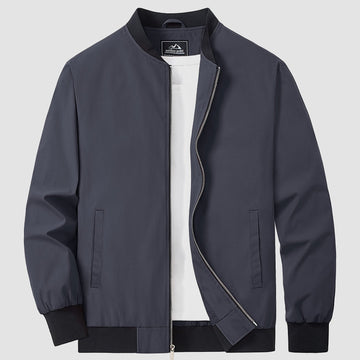 Lightweight utility jacket with multiple pockets for men