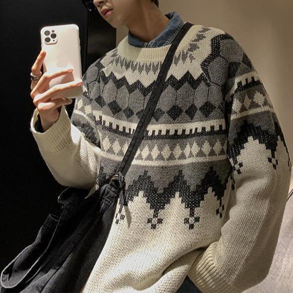 Men's geometric pattern knitted sweater for cozy winter style