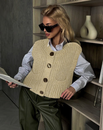 Women’s Knitted Vest – Wool Blend – Oversized Fit – Ribbed – Button Front – Pockets