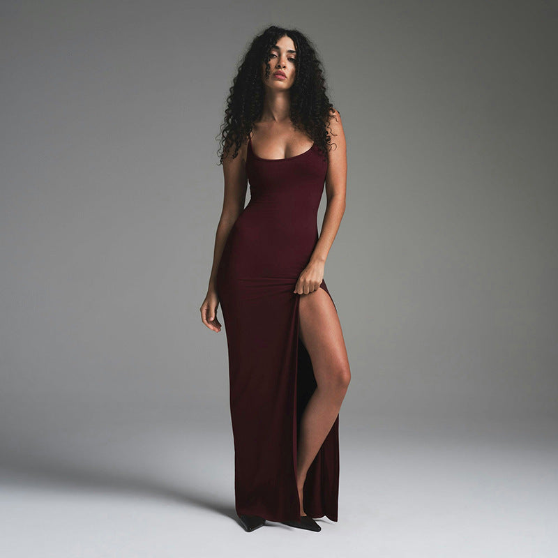 Women’s Maxi Dress – Slim Fit – Scoop Neck – Spaghetti Straps – Backless High Slit