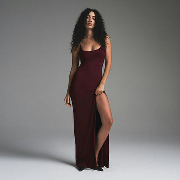 Women’s Maxi Dress – Slim Fit – Scoop Neck – Spaghetti Straps – Backless High Slit