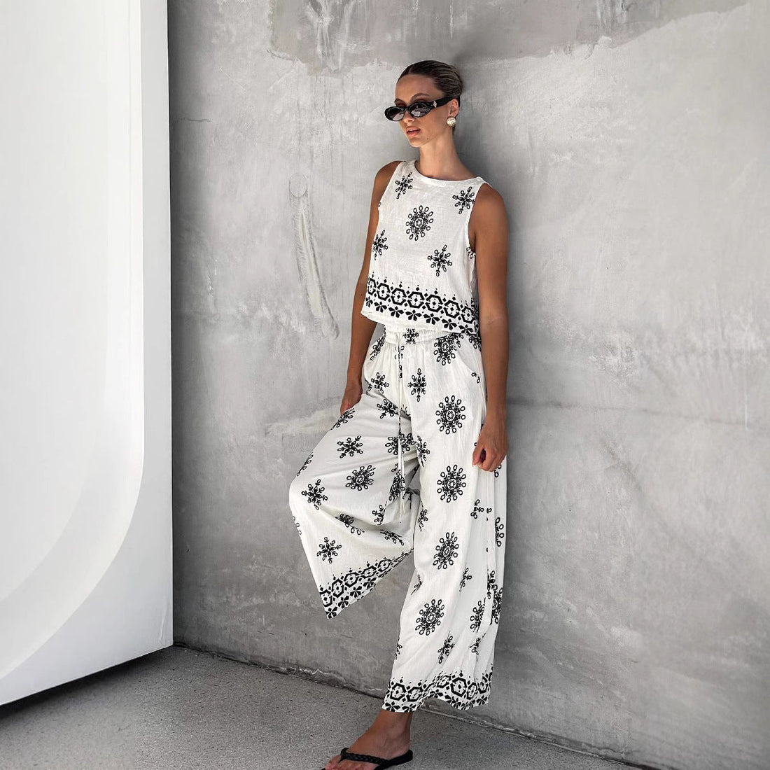 Women’s Wide-Leg Pants – High Waist – Breathable Fabric – Geometric Print – Full Length