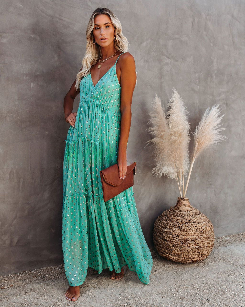 Women's Maxi Dress - Flowy Tiered Design - V-Neck - Spaghetti Straps - Lightweight