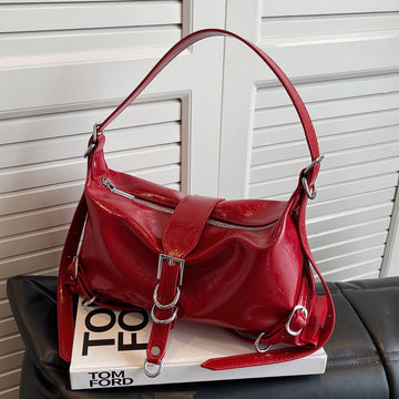 Women's sleek leather shoulder bag