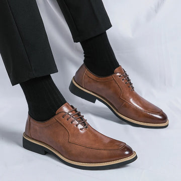 Men's classic lace-up shoes