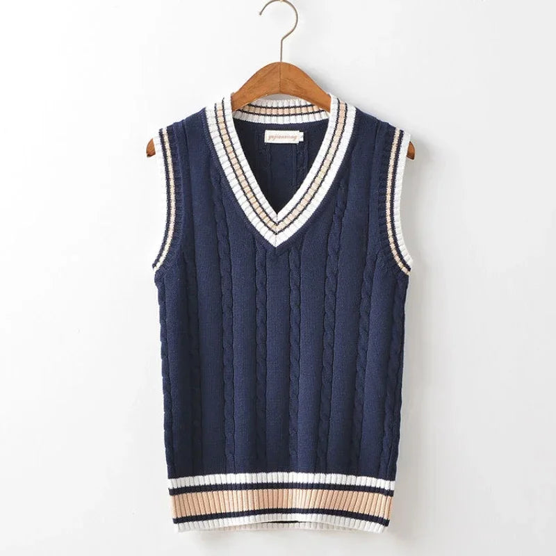 Men's v-neck sleeveless cable knit sweater vest