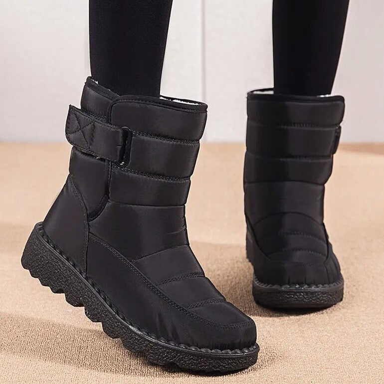 Women's winter boots with velcro strap