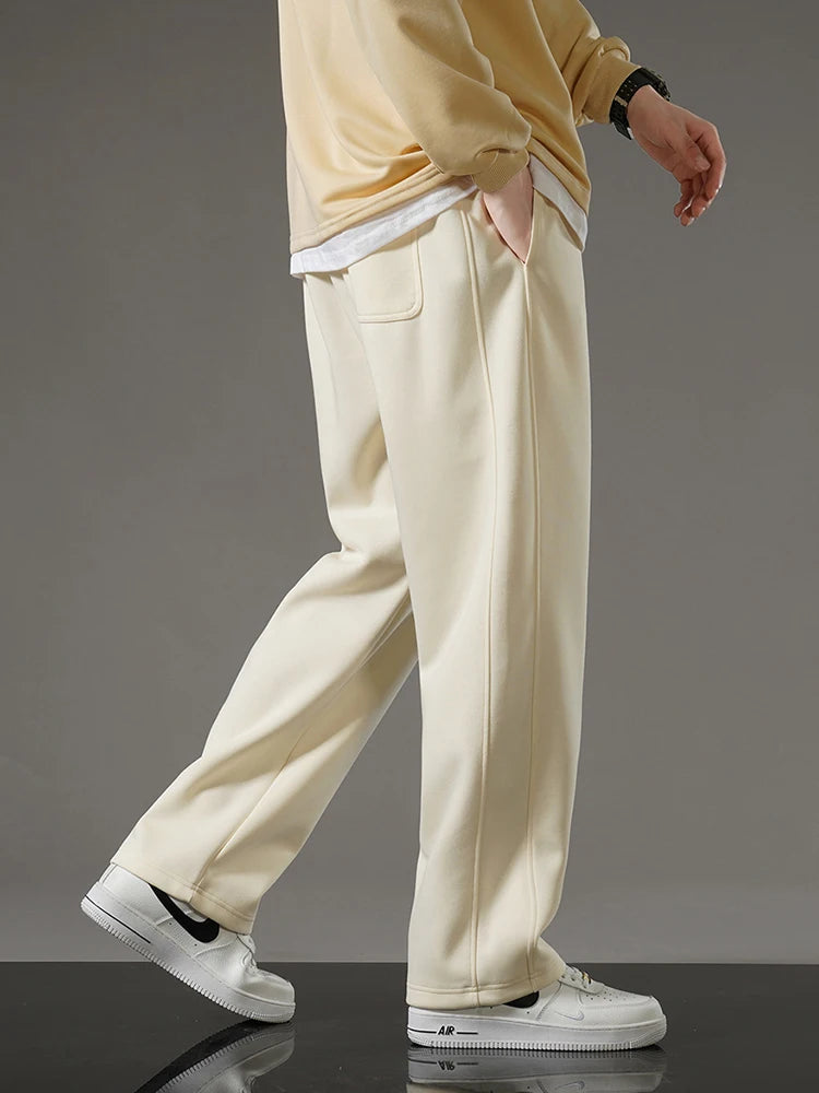 Casual loose-fitting knitted sports pants for men