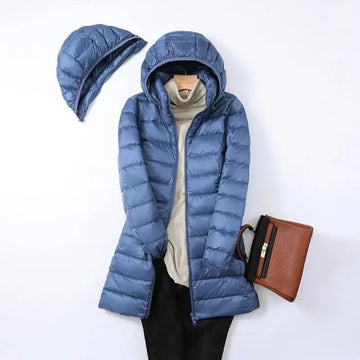 Women's packable puffer coat with removable hood