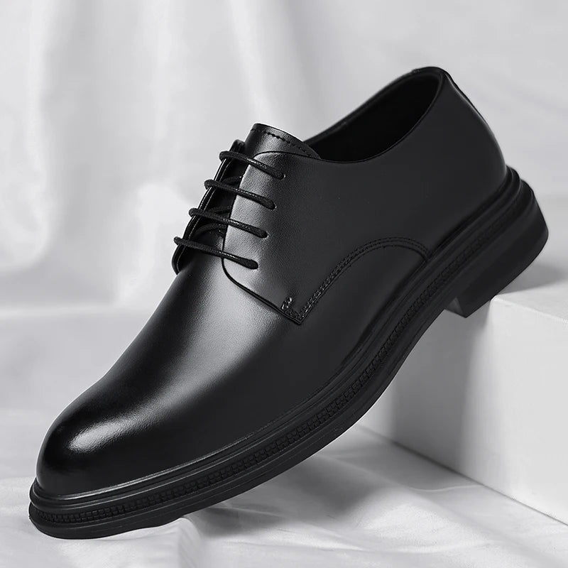 Men's formal dress shoes in black leather with chunky sole